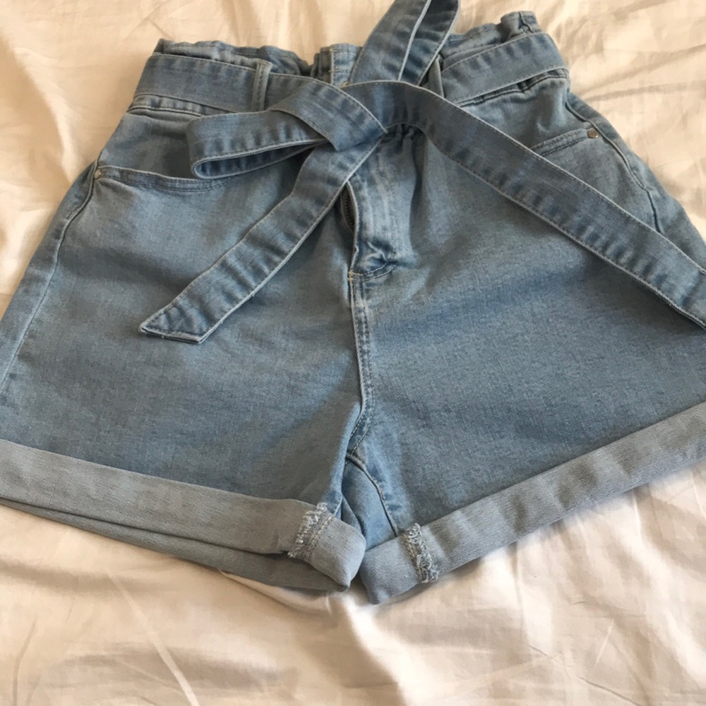 Paper bag denim shorts